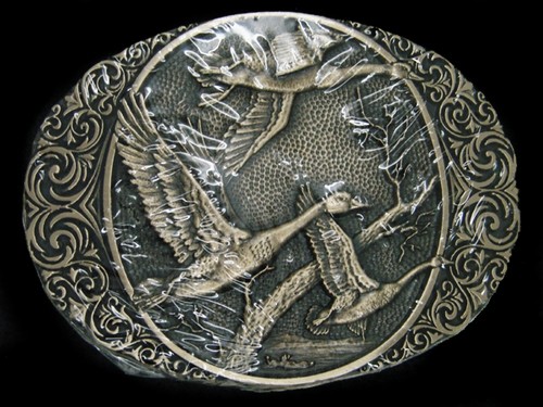 UD13145 *NOS* VINTAGE 1980s **DUCKS** ART COMMEMORATIVE SOLID BRASS BELT BUCKLE