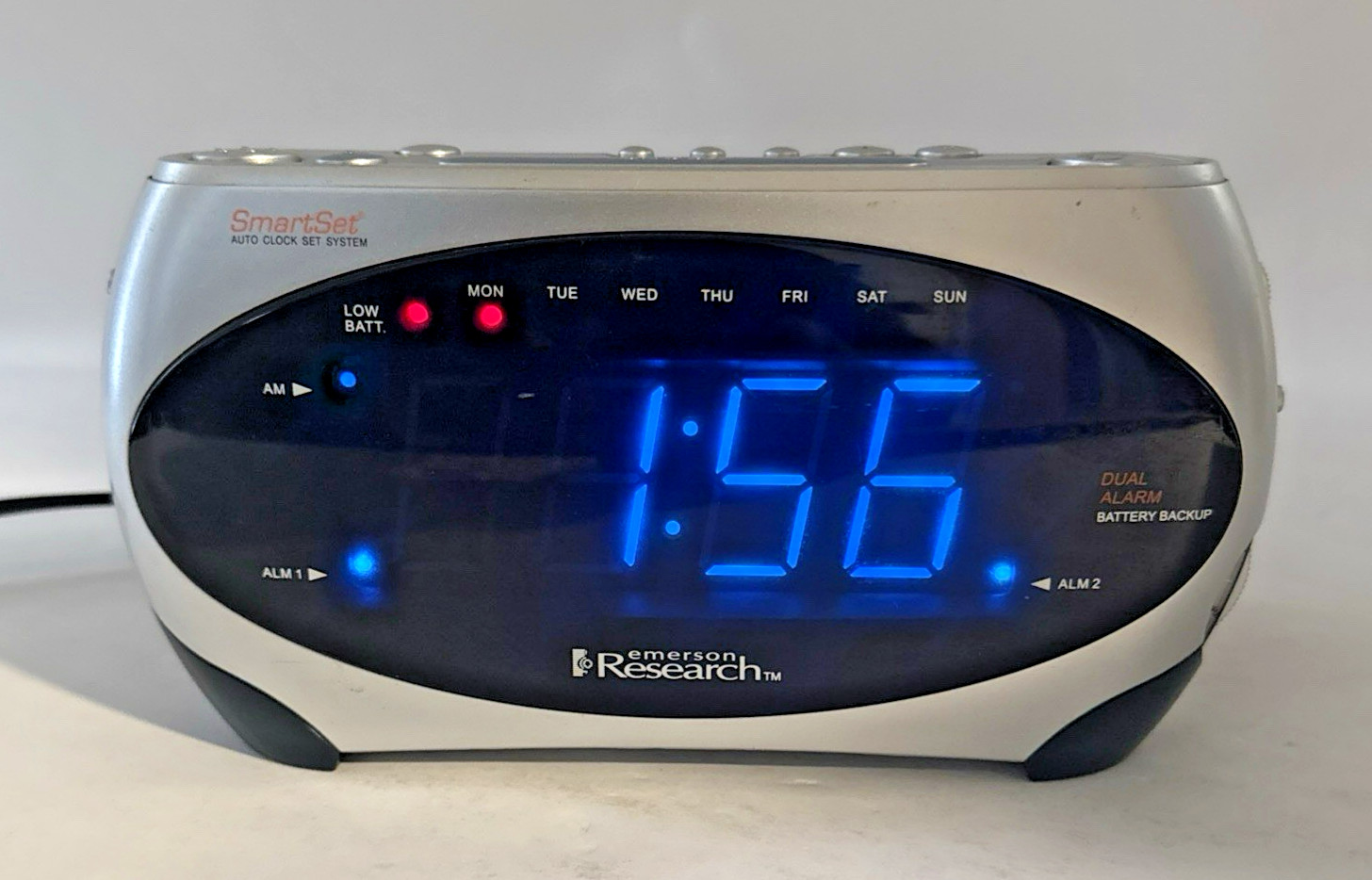 Emerson CKS1862 Alarm Clock Radio AM/FM Dual Alarm SmartSet Tested FREE SHIP