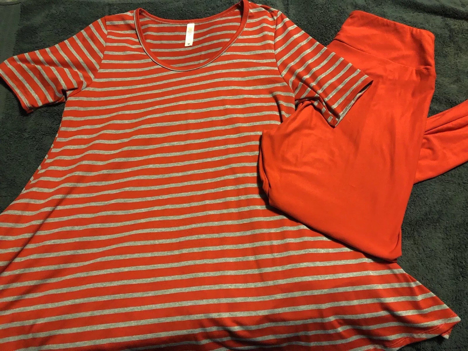 Lularoe TC Leggings and Medium Perfect Tee Lularoe TC Leggings and Medium Perfect Tee