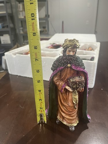 10 Piece Polyresin Nativity Set - Picture 16 of 19
