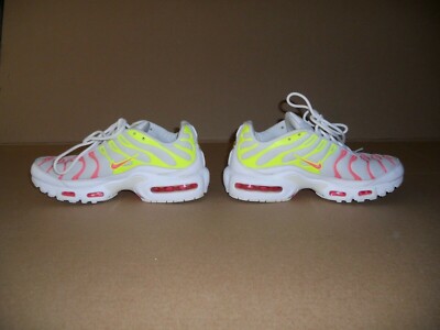 新品 NIKE W AIR MAX PLUS HOT PUNCH 25cm Nike Women's W Air Max Plus in Black/Hot Punch/White Nike