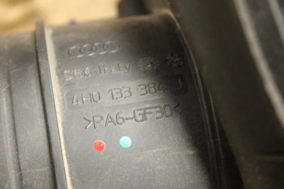 2011-2012 Audi A8 Quattro A8L Right Air Cleaner Intake Filter Housing Box OEM - Image 2 of 4