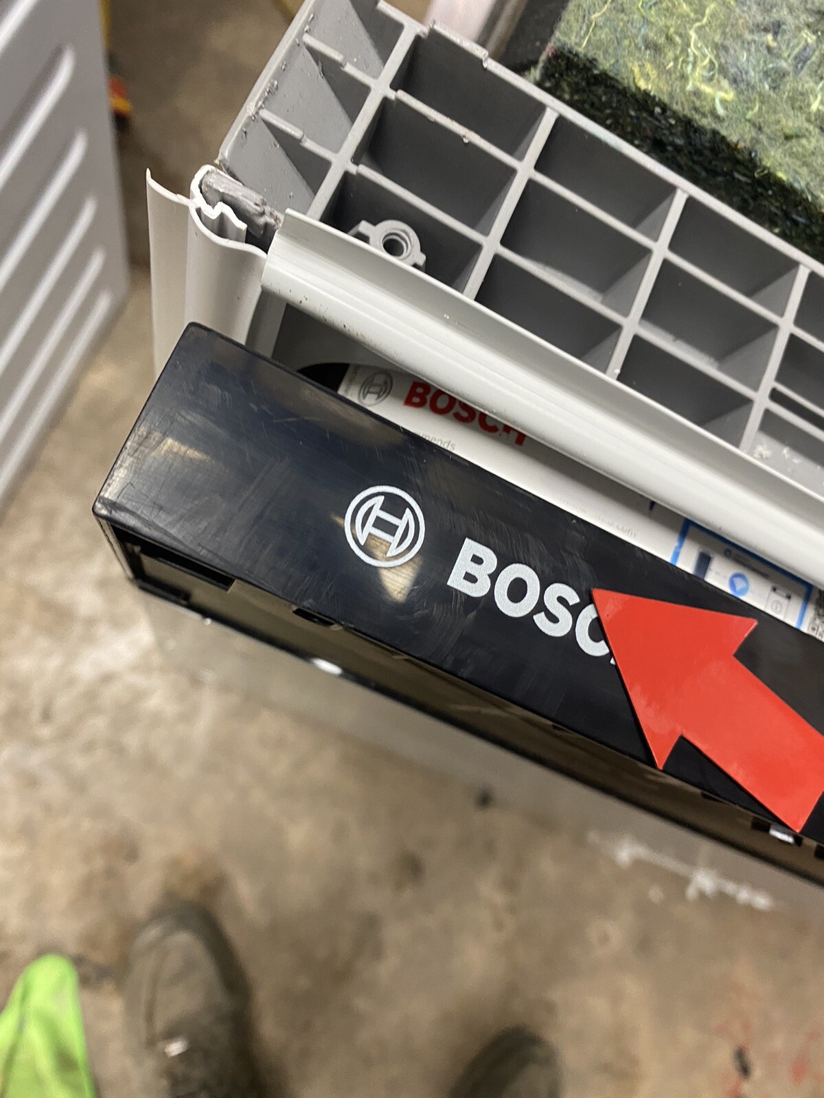 New Graded Bosch Series 2 12 Settings Fully Integrated Dishwasher