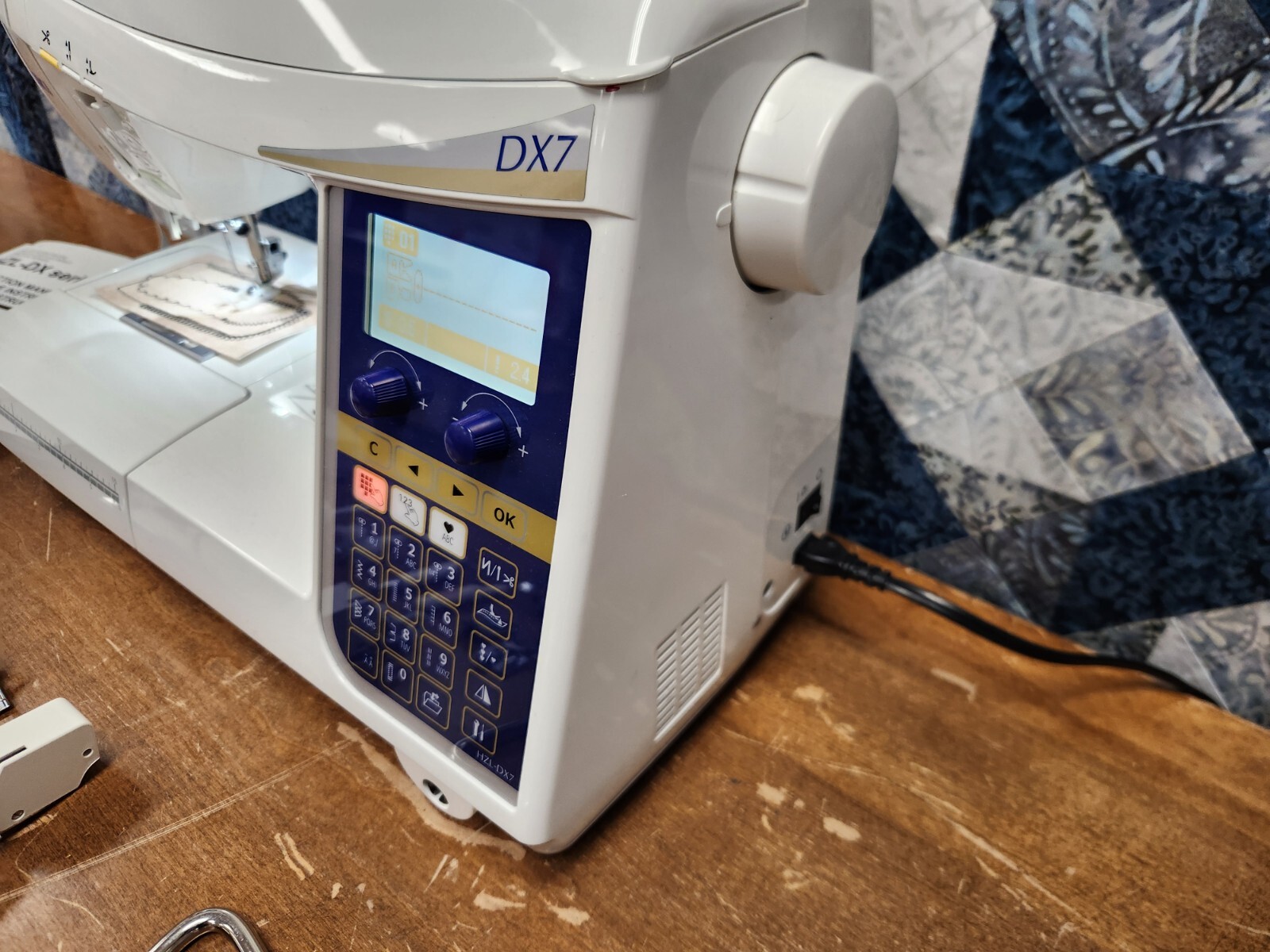 Juki DX7 Sewing & Quilting Machine w/ Accessories! Professionally