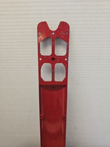 ORIGINAL RAILCHIEF PASSENGER CAR FRAME - SLIGHT BELLY- LIONEL PARTS - Picture 5 of 7