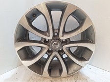 2016 NISSAN JUKE nissan juke 17" alloy 7 x 17 et 47 wheel has corrosion to diamo
