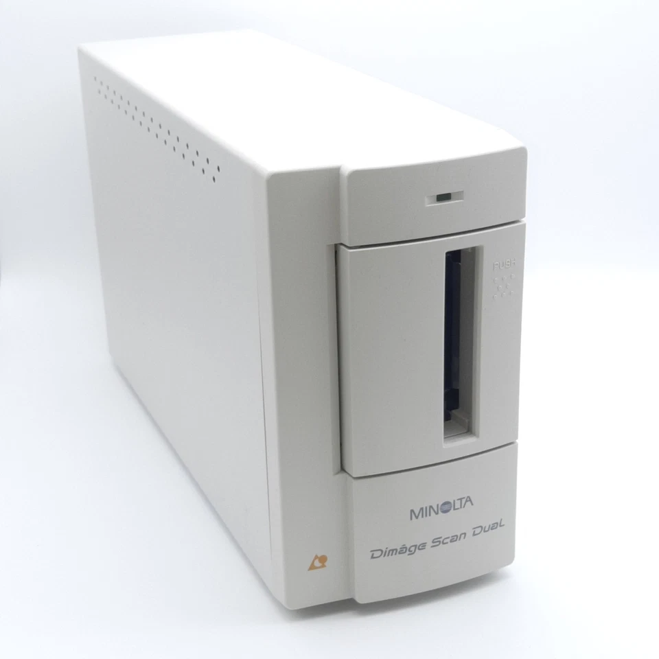 Minolta Dimage Scan Dual Model F-2400 35mm Film and Slide Scanner - Image 2 of 4