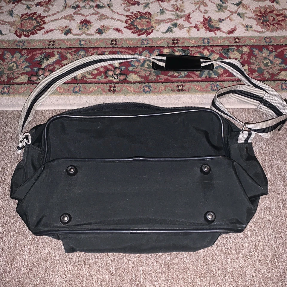 Bolso de Viaje Sasson New York Paris Negro A/ Correa de Hombro Ajustable Foto 2 de 4