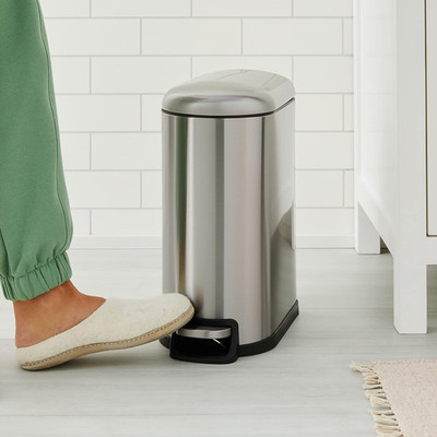 D-Shaped Small Trash Can with Lid and Soft-Close Foot Pedal for Bathroom, Bed...