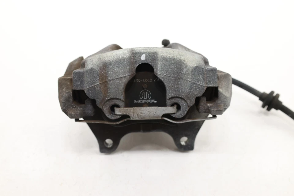 Pinza de freno de disco delantera izquierda Fiat 500L 2014-2020 OEM Foto 2 de 4