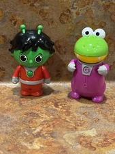 Lot of 2 Ryan’s World Galaxy Explorer Figurines