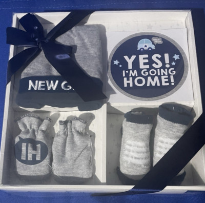 RISING STAR  NEWBORN  BABY  BOY'S TAKE ME HOME SET *CAP, SOCKS, MITTS & STICKER