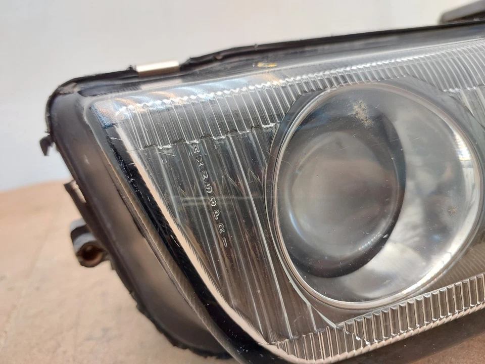 JDM 1988 1994 Nissan Cefiro A31 Headlights Assembly  - Image 2 of 4