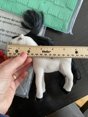 Madeline Horse Stable w/ Violette the Pony Learning Curve 2003 New in Open Box - Picture 15 of 16