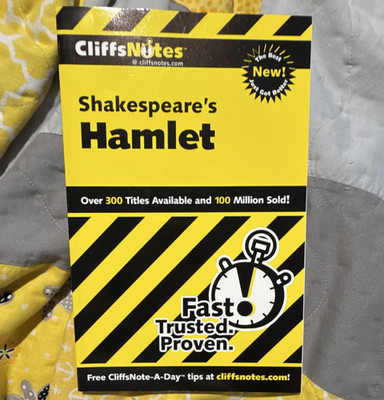 CliffsNotes Shakespeare s Hamlet Study Guide Paperback w/ Glossary 80 Pages