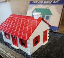 Vintage Plasticville Cape Cod House White w/ Red Roof Original Box