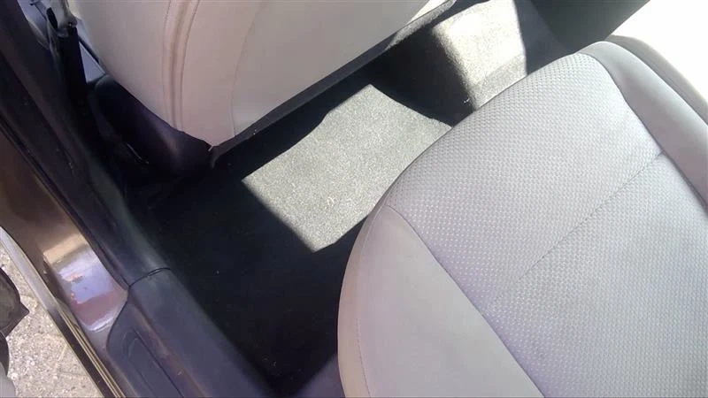 13 Kia Forte 2013 alfombra de piso gris 5 puertas hatchback 51388 Foto 3 de 4