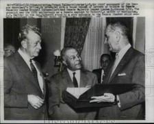 1960 Press Photo Vernon Talbertt Given Letters Everett Dirksen, Lyndon Johnson