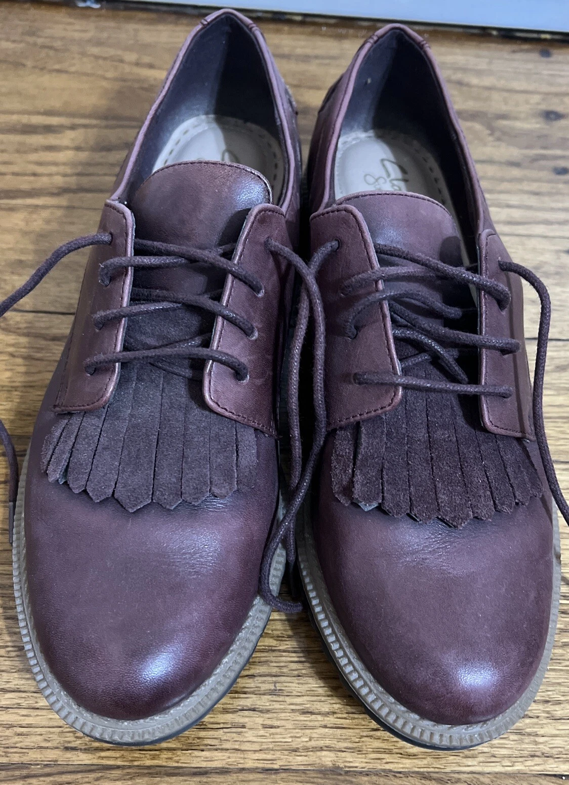 Clarks Somerset 15190 scarpe stringate Oxford da donna con frange taglia US 8M