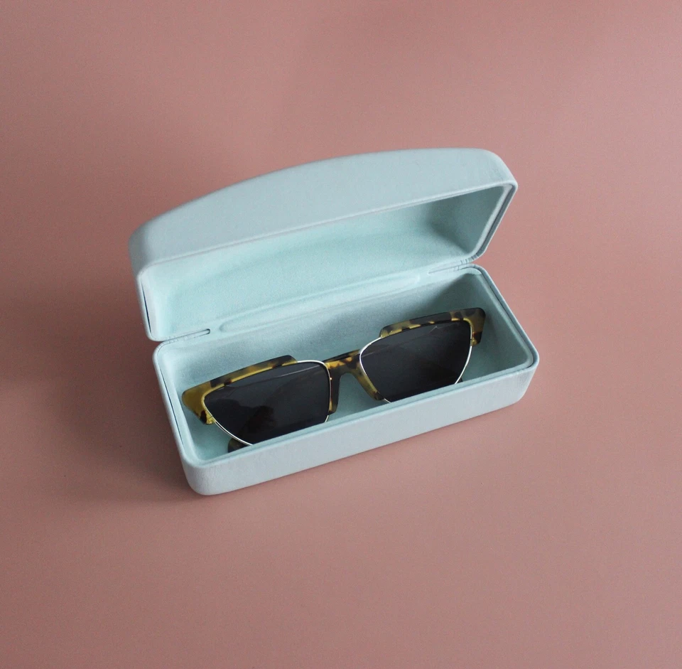 Gafas de sol Karen Walker Tropics para mujer Crazy Tortoise/lentes de humo/Lorde Foto 4 de 4