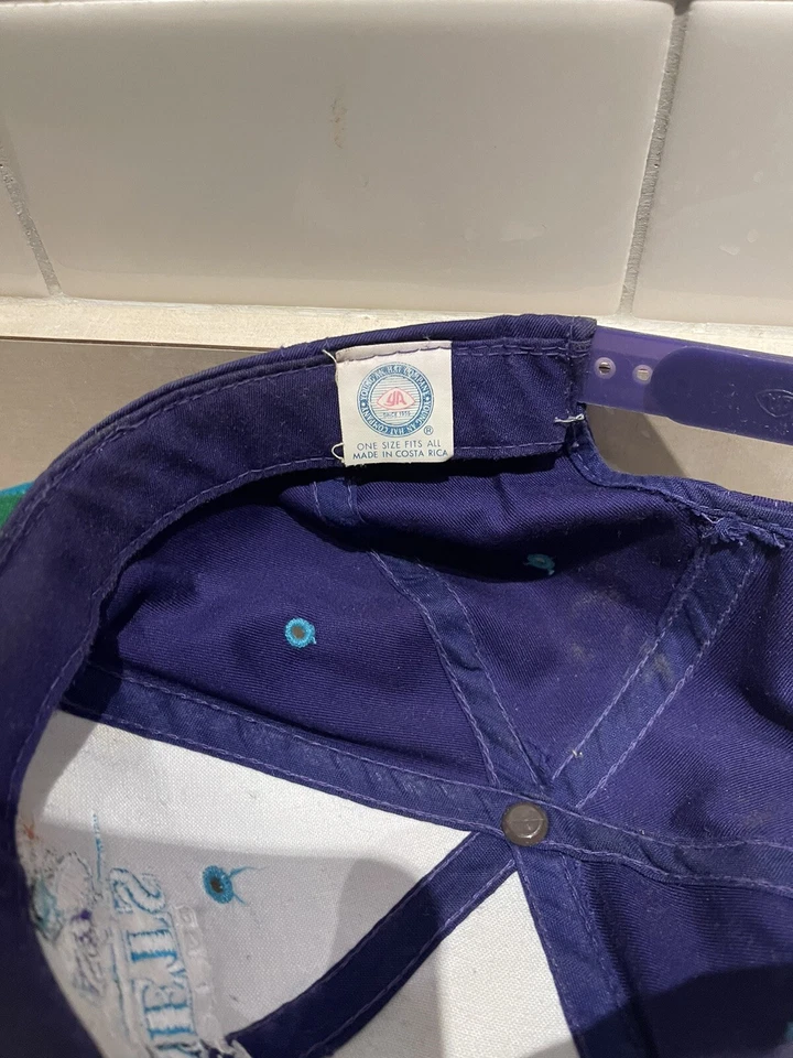 Chapéu Youngan vintage Charlotte Hornets snapback Company tamanho único serve para todos - Imagem 4 de 4