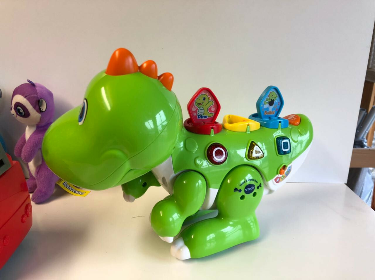 VTech Learn & Dance Dino Baby Interactive Toy, Educational Baby Musical Toy with Shapes Sorting