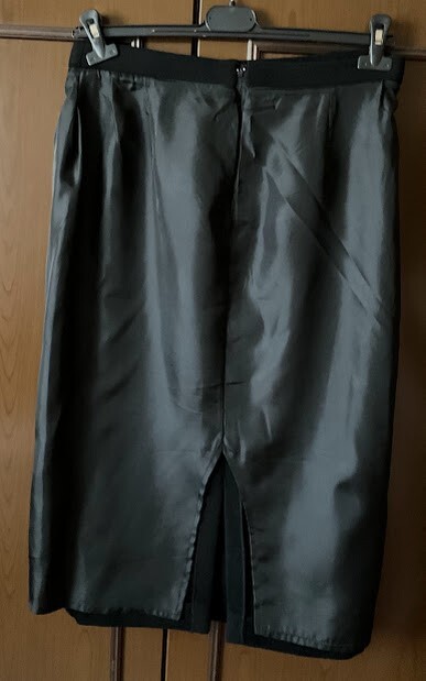 Caterina Masoni Women's warm winter wool skirt, black color, size 48 Skirt Women image 7