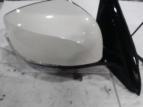 Used Right Door Mirror fits: 2017 Infiniti QX60 Power power folding and heated w