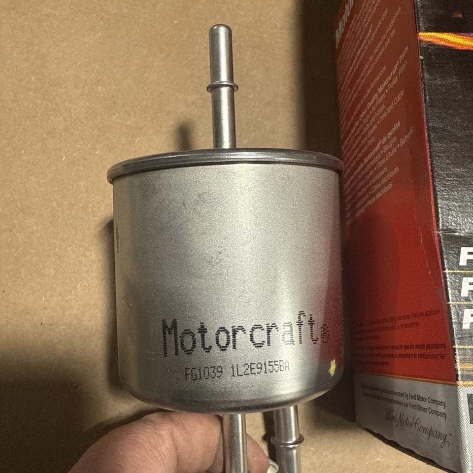 NUEVO Filtro de combustible Motorcraft FG-1039 Ford Explorer Ranger Sport Trac 3.0 4.0 5.0 Foto 2 de 3
