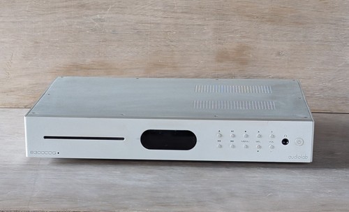 Audiolab 8300CDQ Silver CD Player/Dac/Pre-Amp - Picture 1 of 8