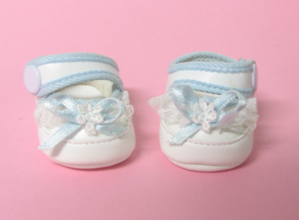 -size 4 -1 7/8" X 1 1/8" White W/ Pink, Bllue Lace Trim