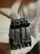 GE General Electric Circuit Breaker THQP220 2 Pole 20 Amp 120/240 Volt LOT OF 2.