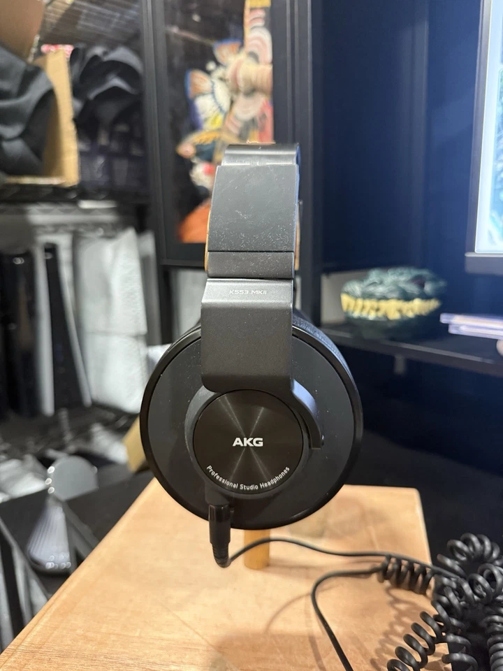 AKG K553 MKII Over-Ear Closed-Back Studio Headphones Tested - Image 2 of 4