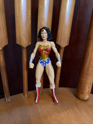 #ad DC Direct Wonder Woman Alex Ross Kingdom Come Wave 1 Missing Belt $12.00