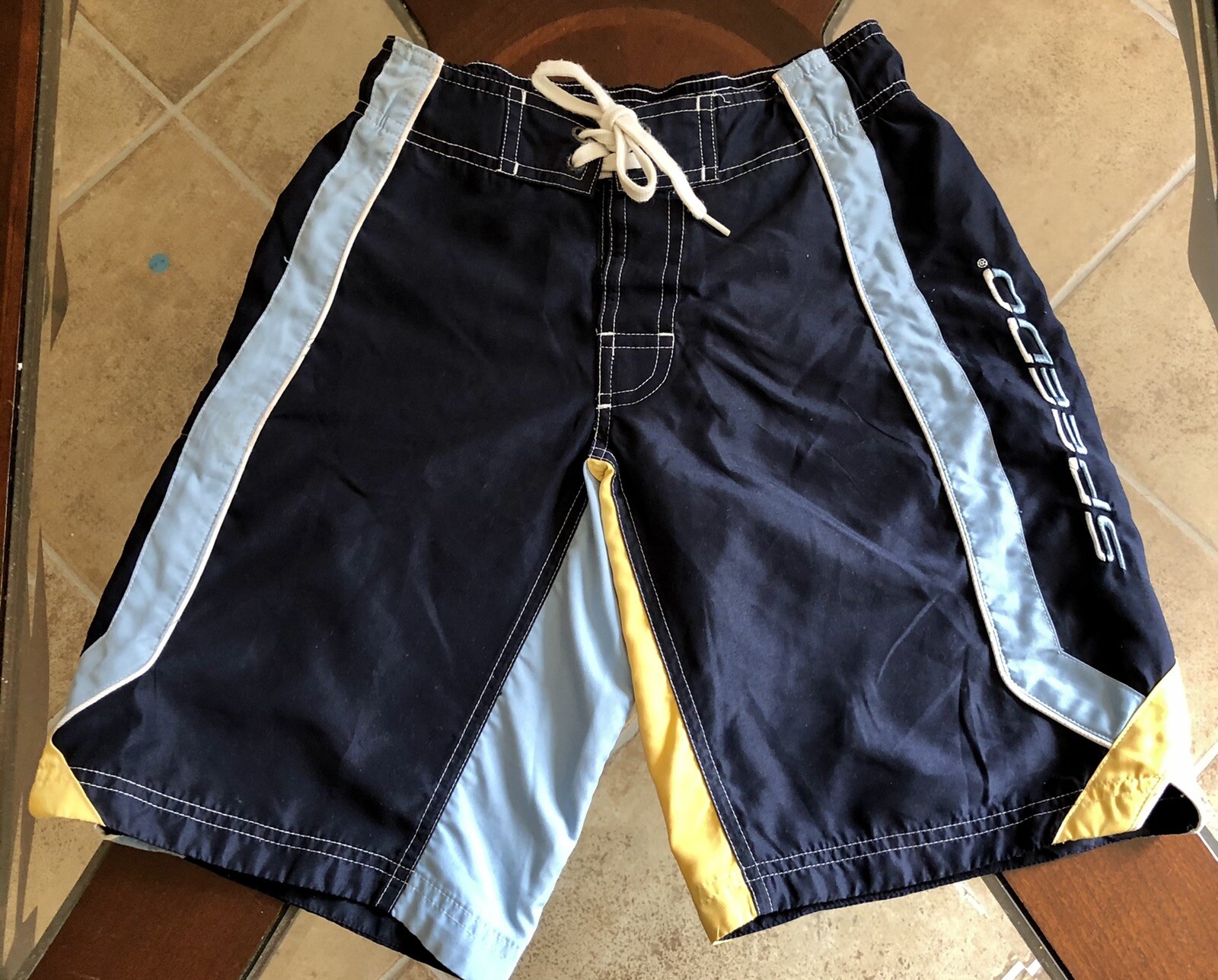 Picture 1 of 3