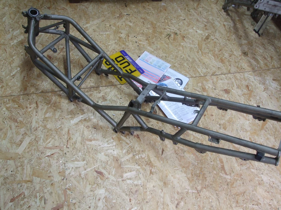 Ducati ST2 944 frame with V5c logbook history 1999 T918FUD 28994 miles HPI clear - Imagem 3 de 4