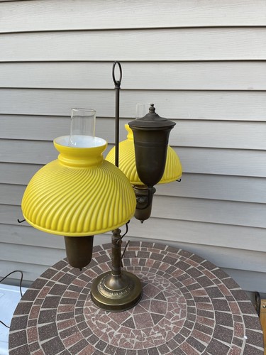 Vintage Double Globe w/ Yellow Ribbed Glass Shades Brass Student Lamp - Picture 3 of 13