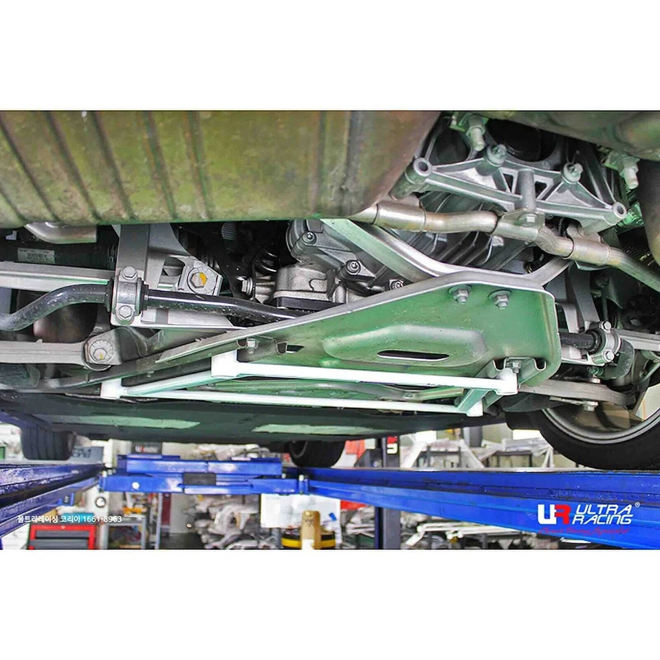 PORSCHE BOXSTER CAYMAN 981 2012-2016 ULTRA RACING 4-PUNKT-HINTERQUERTRAGENSTREBE - Bild 2 von 4