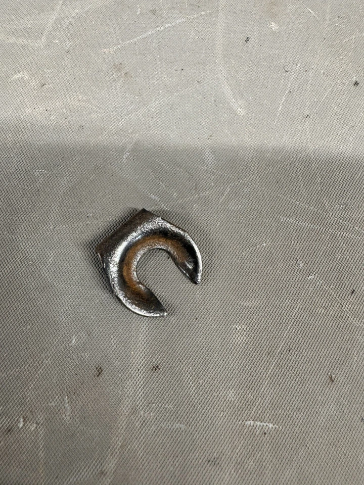 Clip de cable de ventilación Impala Cutlass 442 Chevelle GTO Kick Panel 1967-1972 Nova GS OEM Foto 3 de 4