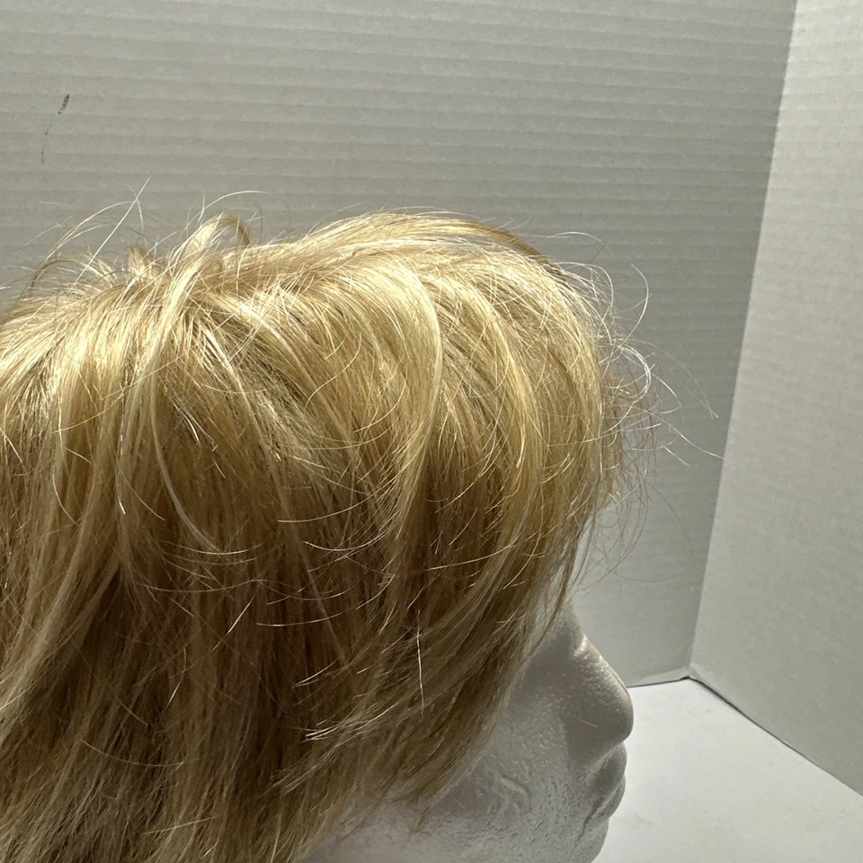 Paula Young Wig Kennedy -a Highlighted Blond Wavy Bob Lob 1488A Light Blond - Image 4 of 4