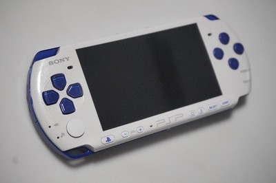 PSP-3000 White/Blue Japan PlayStation Portable console v-good US