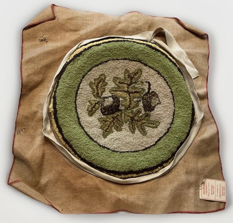 VTG Joan Moshimer Wool Hand Hooked Rug Chair Seat Acorns 15" Finished Project - Image 2 of 4