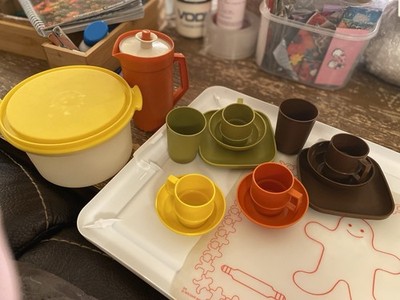 Tupperware Vintage Child's Dish Set Cups, Bowls, Pitcher, Cutting Board
