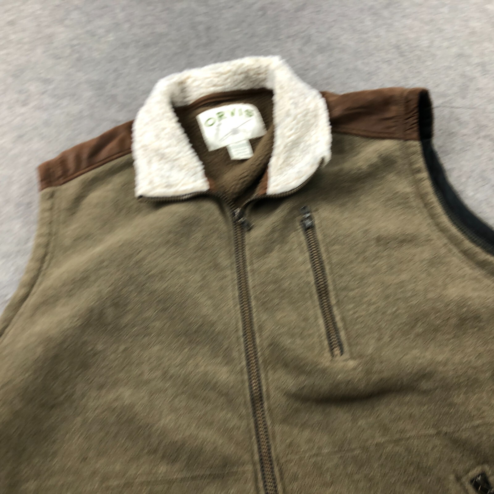 Orvis Vest Men 2XL Olive Green Fleece Full Zip Pockets Hiking Outdoors