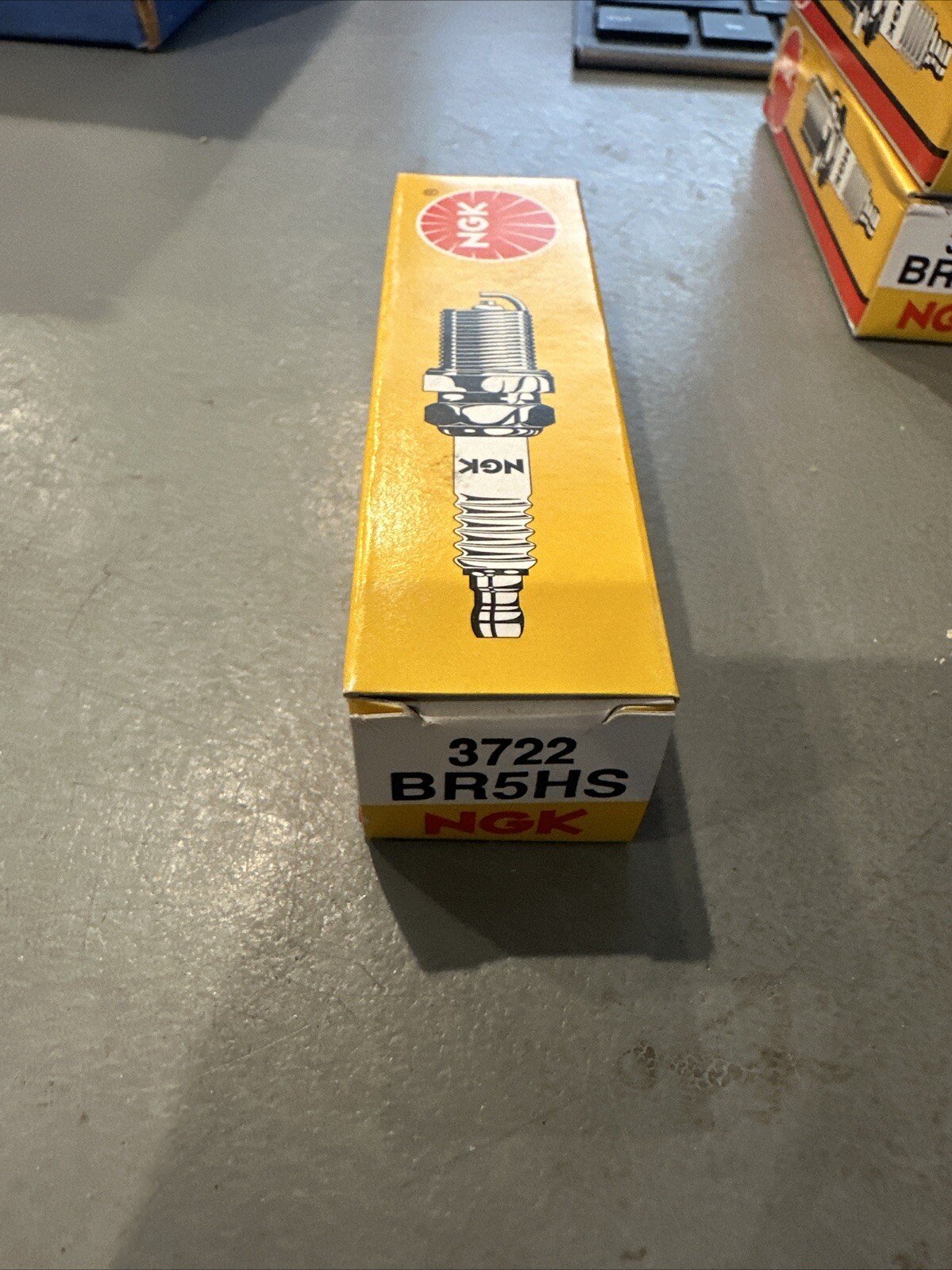 NGK OEM 3722  Br5hs Spark Plug