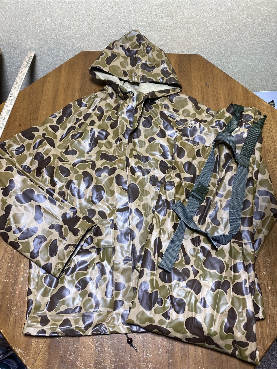 CABELAS PVC FROGGY WOODLAND CAMO RAIN SUIT SIZE S HUNTING FISHING JACKET  BIBS