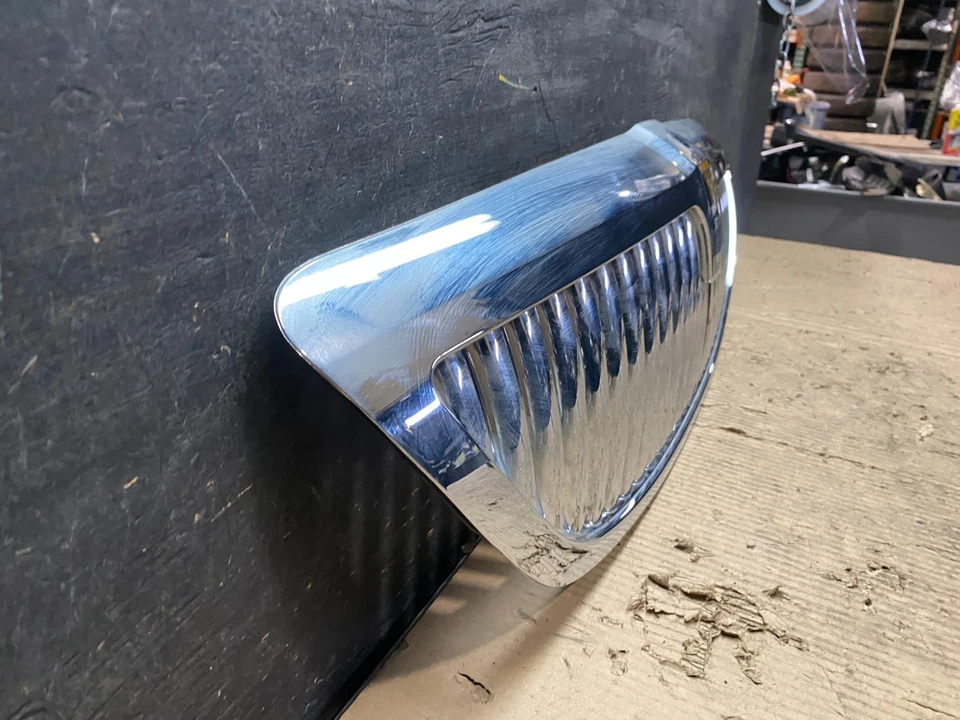 2003 to 2011 Lincoln Town Car Front Upper Grille Grill Chrome W/Emblem V4320 DG - Image 3 of 4