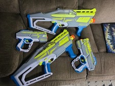 LOT OF 2 NERF HYPER EVOLVE-100 2 NERF HYPER RUSH-40 BLASTERS