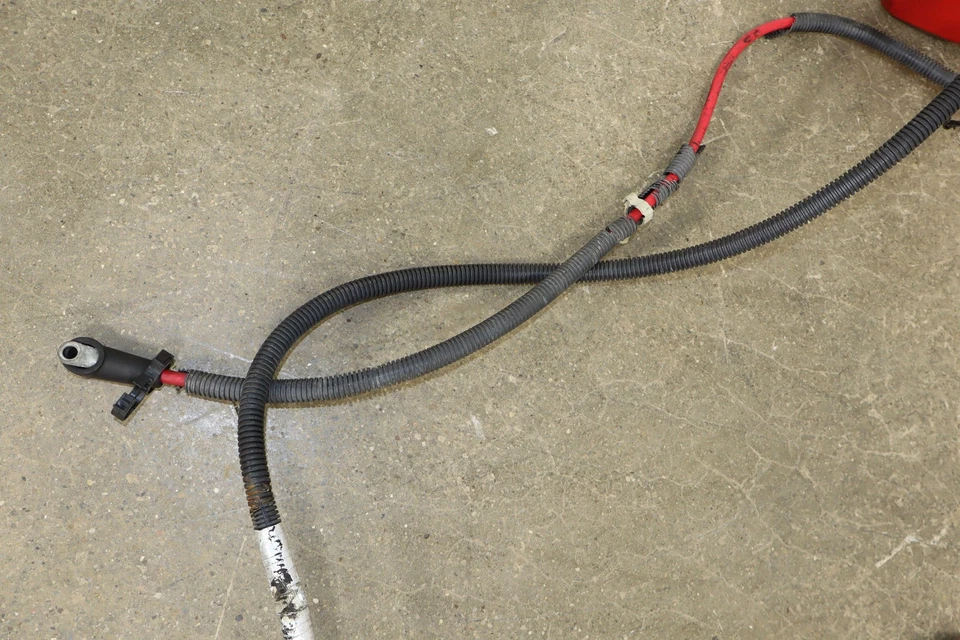 Chevy Tahoe 2011 PPV arnés de cableado de batería doble/bandeja de batería auxiliar OEM GMT900 Foto 4 de 4