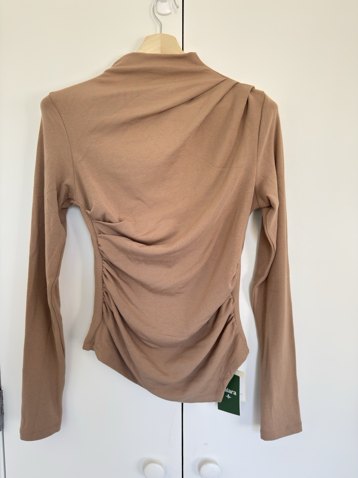 Halara Women’s Beige Knit Long Sleeve Mock Neck Ruched Top – Size L